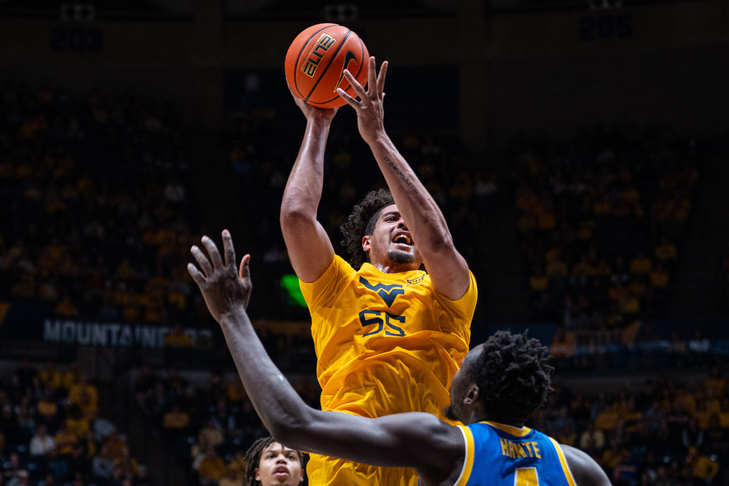 Harlan Obioha powers WVU past Pitt in Backyard Brawl